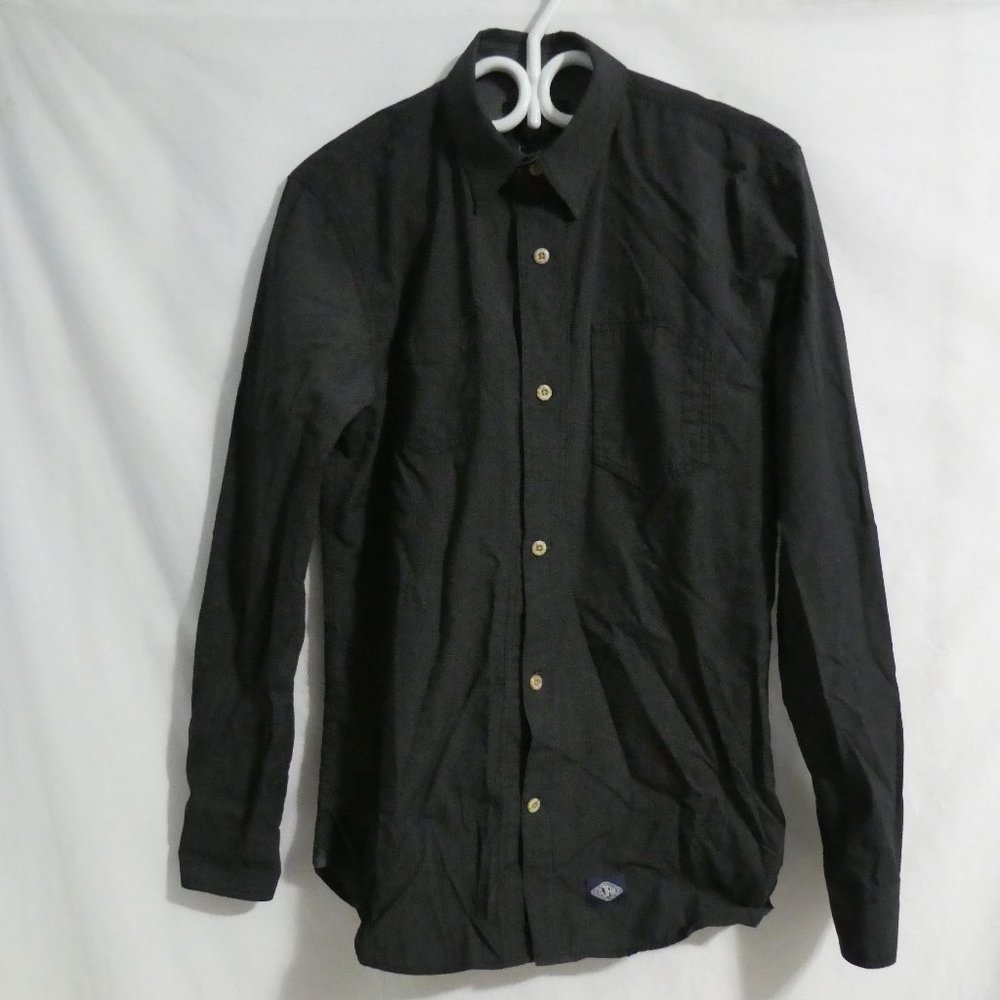 DJAB, size small, casual button down front shirt